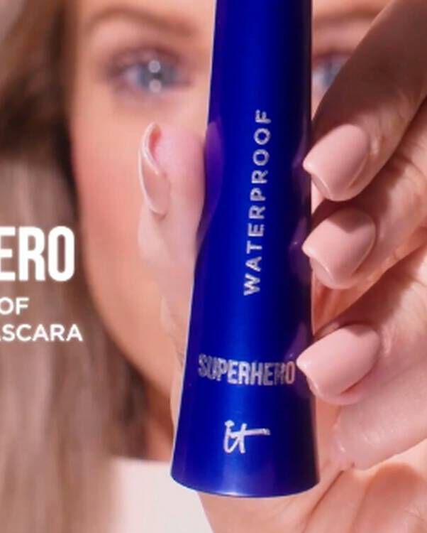 HOW TO APPLY IT: SUPERHERO WATERPROOF MASCARA