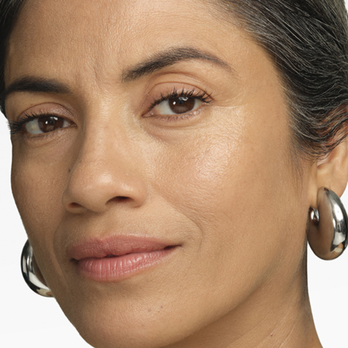 91% said it minimizes surface imperfections such as wrinkles and fine lines*