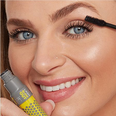Lash blowout outlet mascara